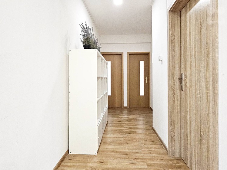 Pronájem bytu 4+kk 100 m² - foto 4