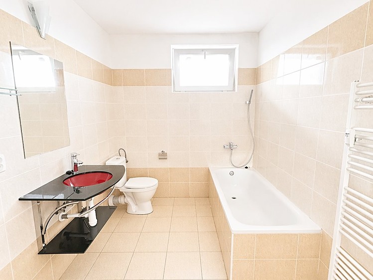 Pronájem bytu 1+kk 35 m² - foto 1
