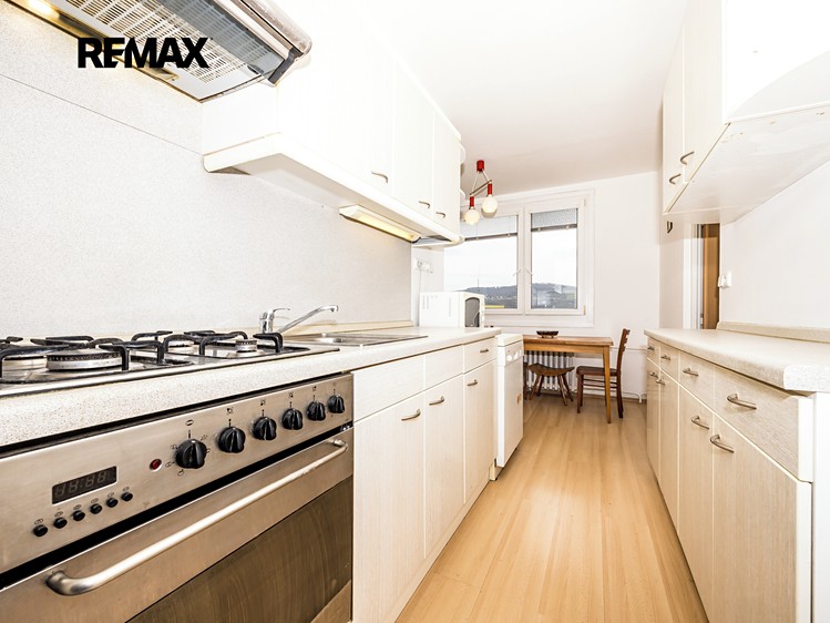 Pronájem bytu 3+1 79 m² (Jednopodlažní) - foto 2