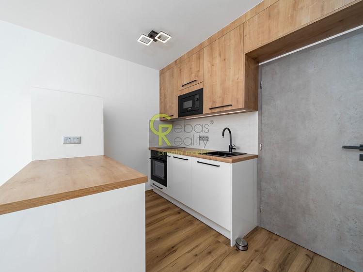 Pronájem bytu 1+kk 30 m² - foto 2
