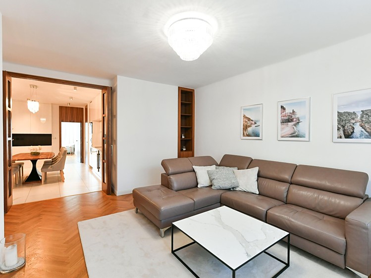 Pronájem bytu 3+kk 83 m² - foto 1