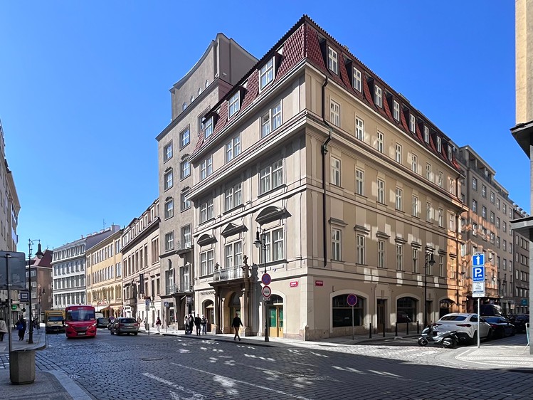 Pronájem bytu 3+kk 83 m² - foto 3