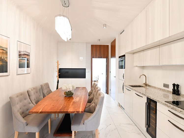 Pronájem bytu 3+kk 83 m² - foto 5