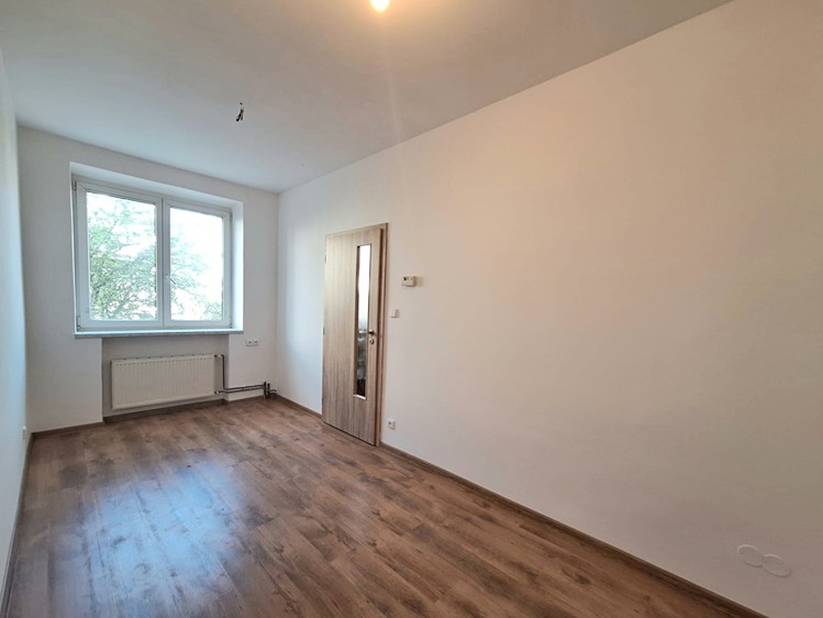 Pronájem bytu 2+1 50 m² - foto 8
