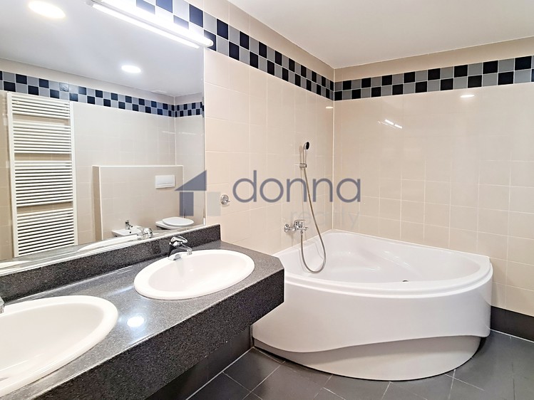 Pronájem bytu 4+kk 155 m² - foto 4