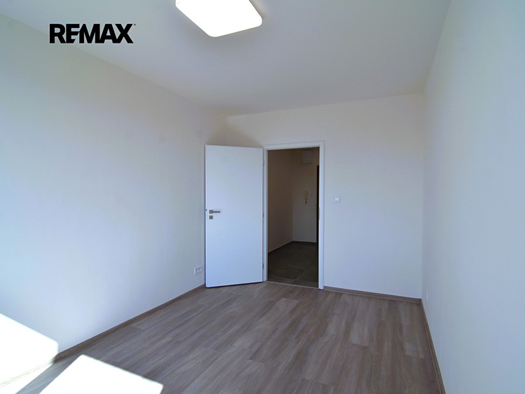 Pronájem bytu 2+kk 46 m² - foto 4