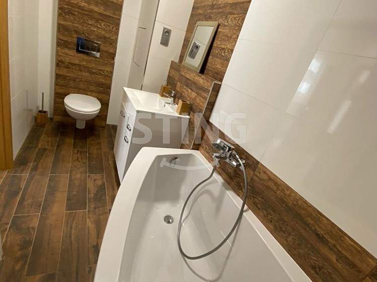 Pronájem bytu 3+kk 71 m² - foto 8