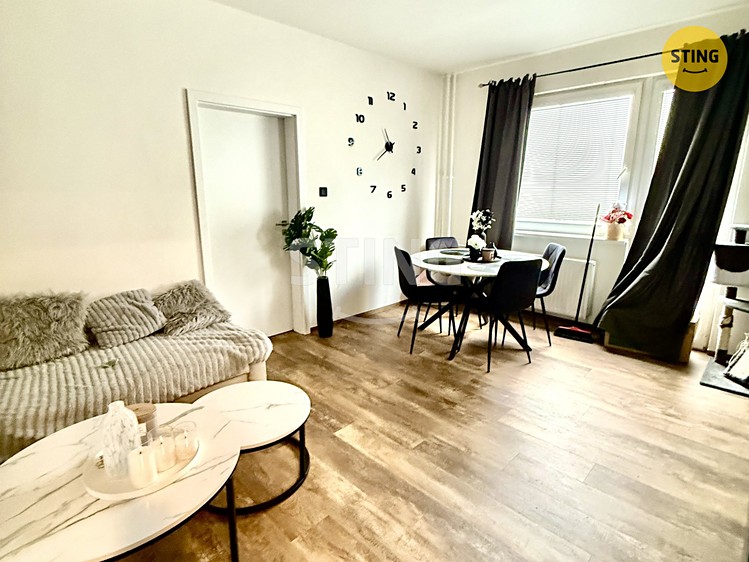 Pronájem bytu 2+1 54 m² - foto 2