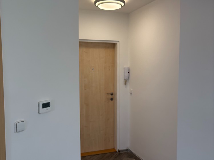 Pronájem bytu 2+1 60 m² (Podkrovní) - foto 3