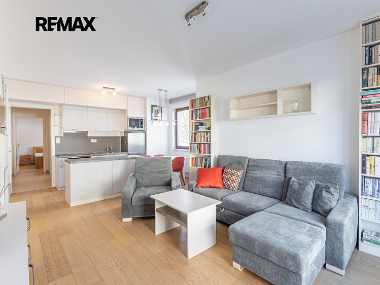 Pronájem bytu 2+kk 55 m² - foto 4