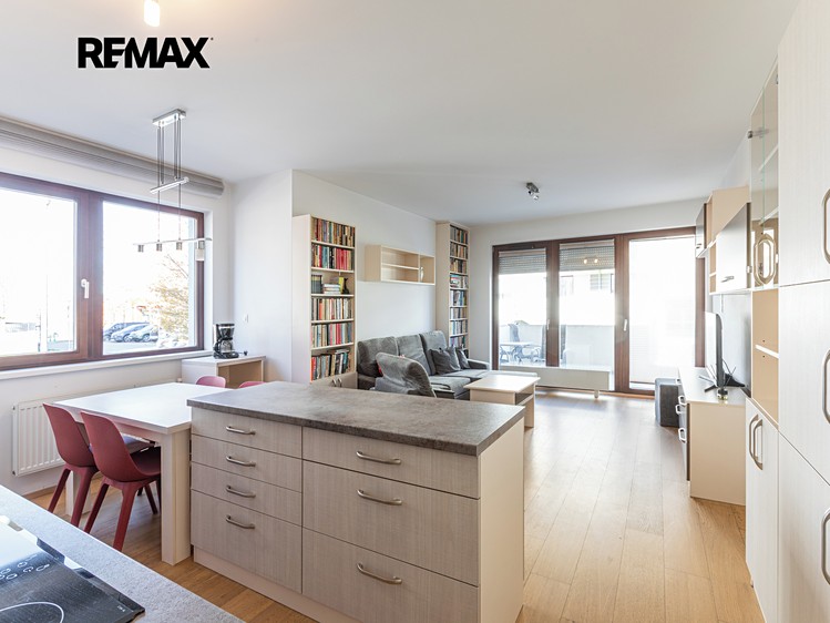 Pronájem bytu 2+kk 55 m² - foto 1