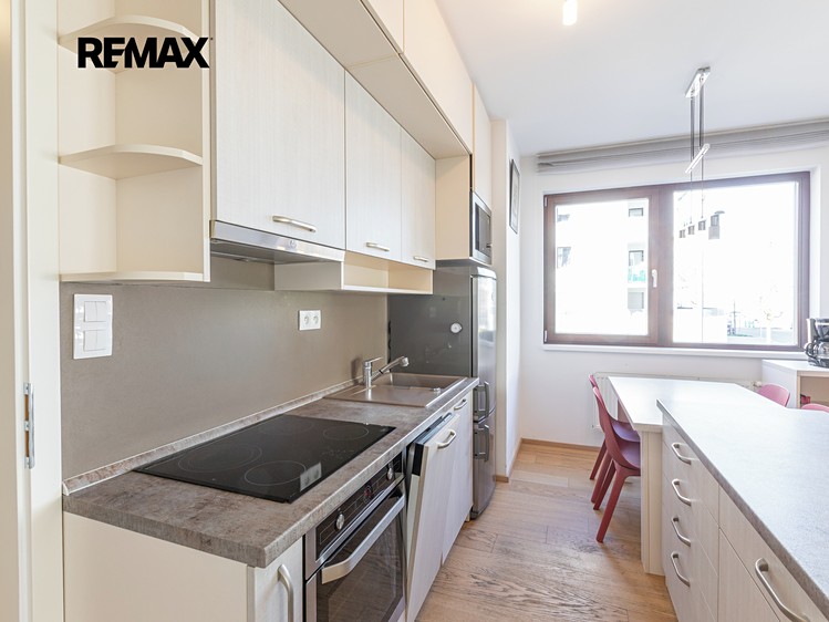 Pronájem bytu 2+kk 55 m² - foto 2