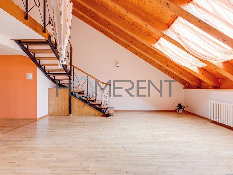 Pronájem bytu 3+kk 104 m² (Mezonet) - foto 3