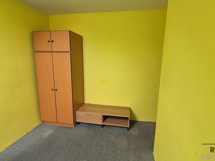 Pronájem bytu 3+1 65 m² (Podkrovní) - foto 6