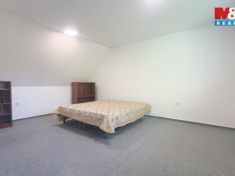 Pronájem bytu 2+kk 63 m² - foto 3