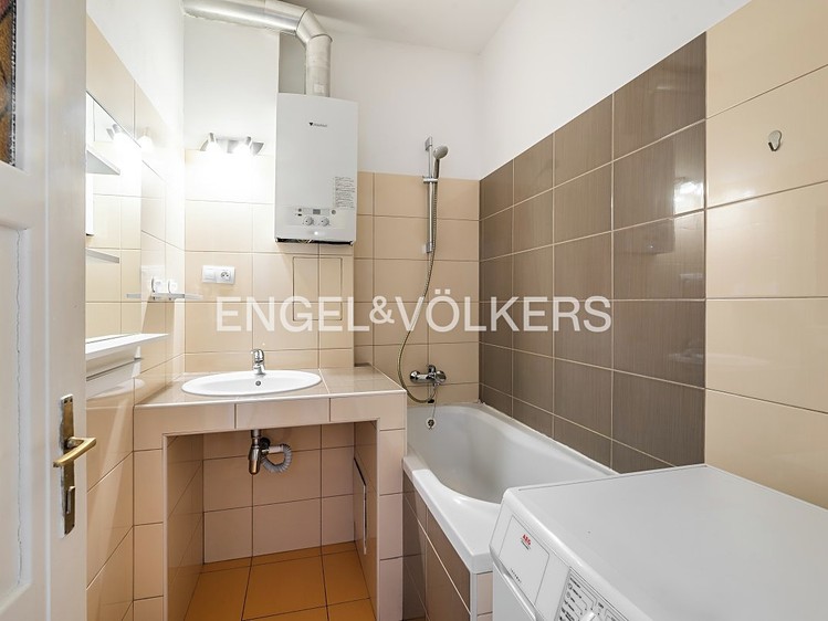 Pronájem bytu 2+1 70 m² - foto 4