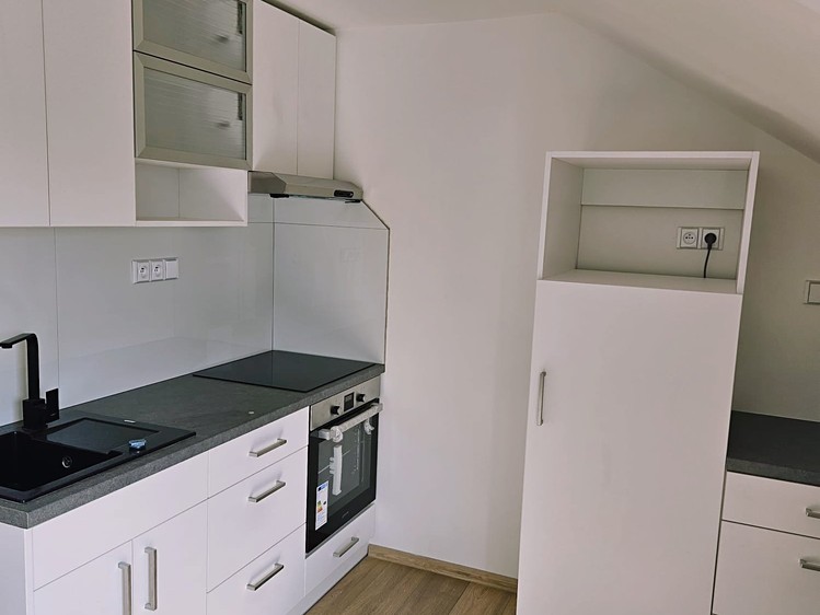 Pronájem bytu 2+kk 49 m² (Mezonet) - foto 2