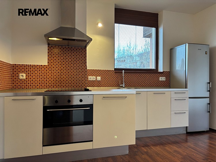 Pronájem bytu 2+kk 56 m² - foto 4
