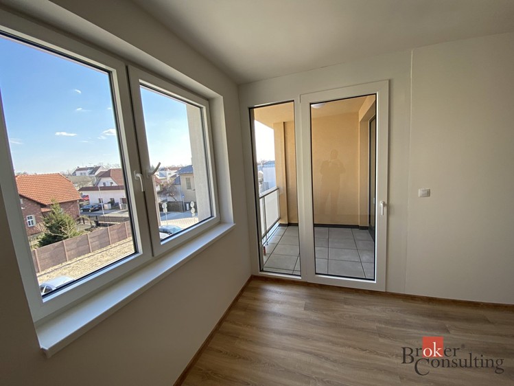Pronájem bytu 2+kk 77 m² - foto 4