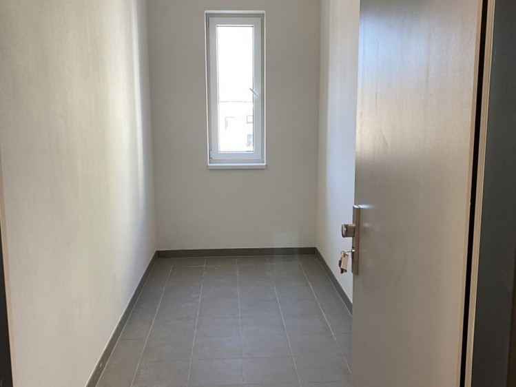 Pronájem bytu 2+kk 77 m² - foto 8