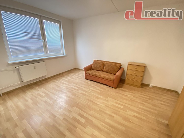 Pronájem bytu 2+1 44 m² - foto 4