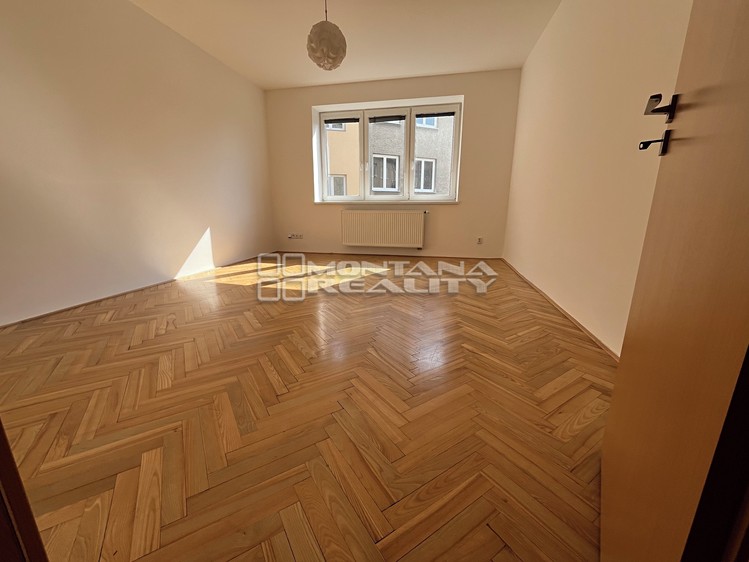 Pronájem bytu 3+kk 78 m² - foto 4