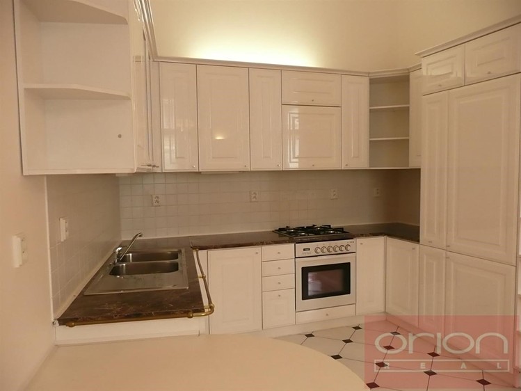 Pronájem bytu 3+kk 128 m² - foto 3