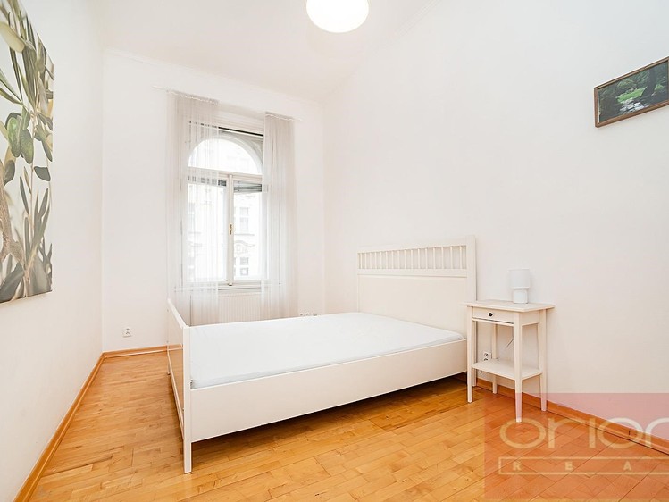 Pronájem bytu 3+kk 128 m² - foto 7