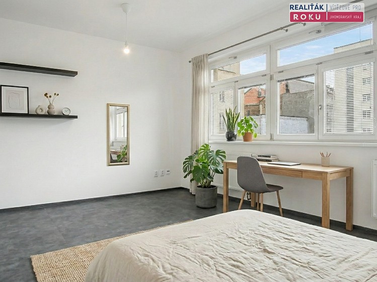 Pronájem bytu 1+1 42 m² - foto 4