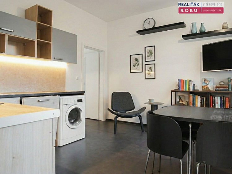 Pronájem bytu 1+1 42 m² - foto 5