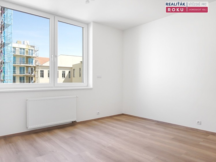 Pronájem bytu 1+kk 28 m² - foto 4