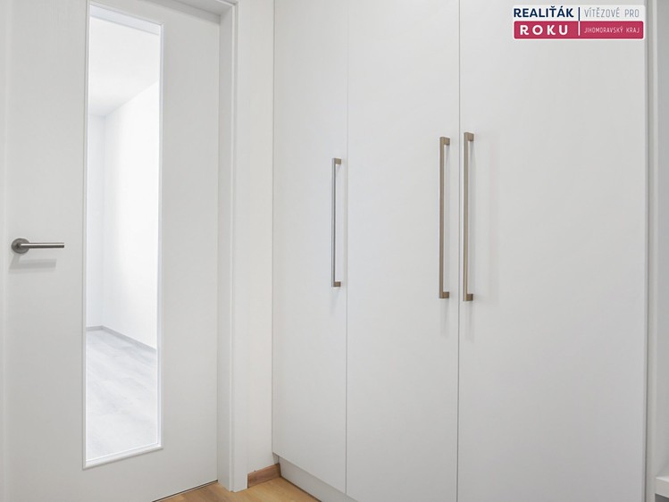 Pronájem bytu 1+kk 28 m² - foto 3