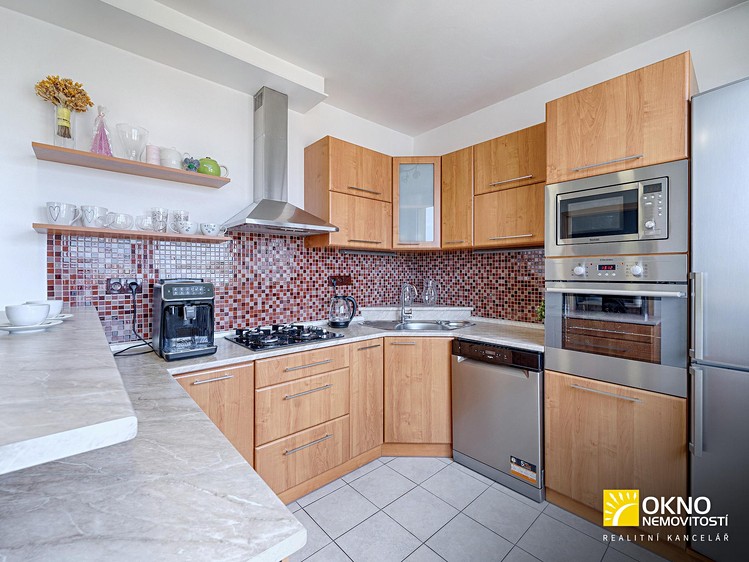 Pronájem bytu 3+1 72 m² - foto 1