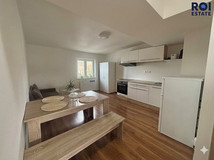 Pronájem bytu 3+kk 58 m² - foto 3
