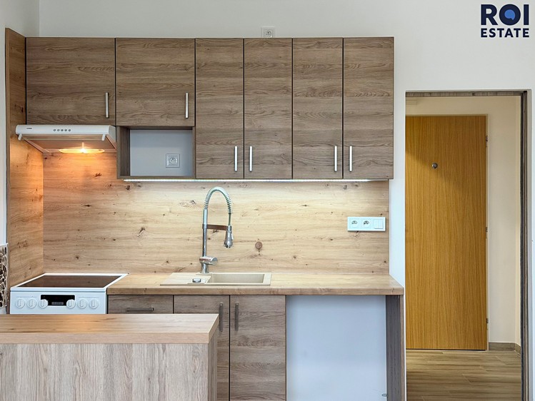 Pronájem bytu 1+kk 24 m² - foto 3