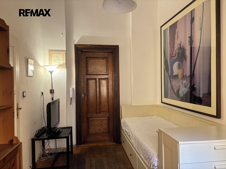 Pronájem bytu 1+kk 20 m² - foto 4