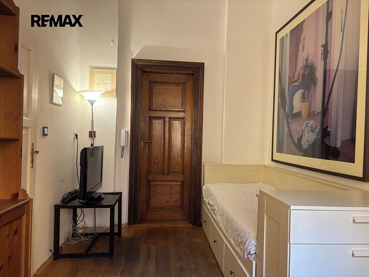 Pronájem bytu 1+kk 20 m² - foto 5