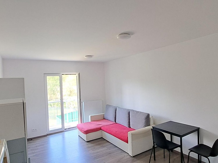 Pronájem bytu 1+kk 33 m² - foto 2