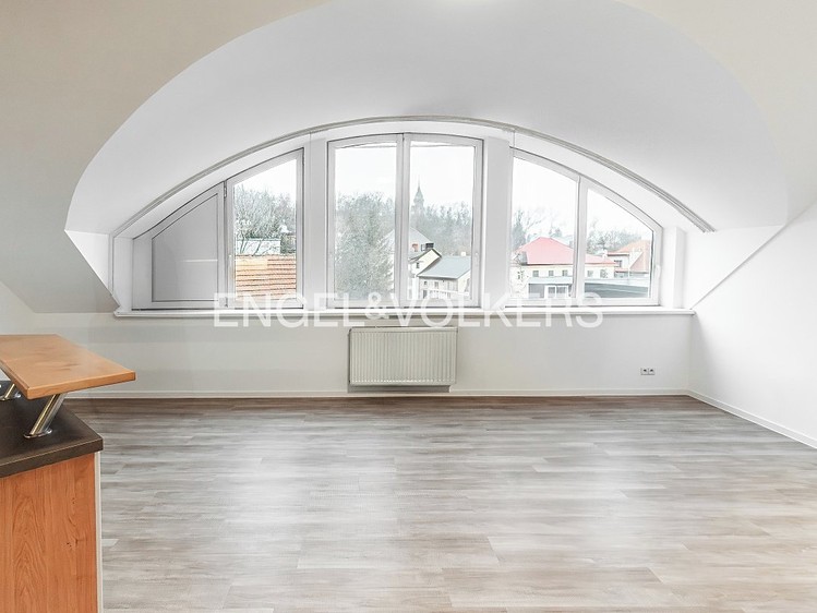 Pronájem bytu 3+kk 93 m² - foto 2