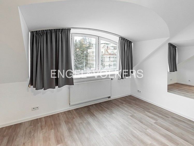 Pronájem bytu 3+kk 93 m² - foto 5