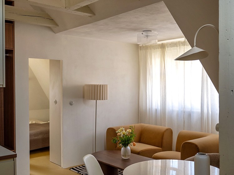 Pronájem bytu 2+kk 50 m² (Podkrovní) - foto 2