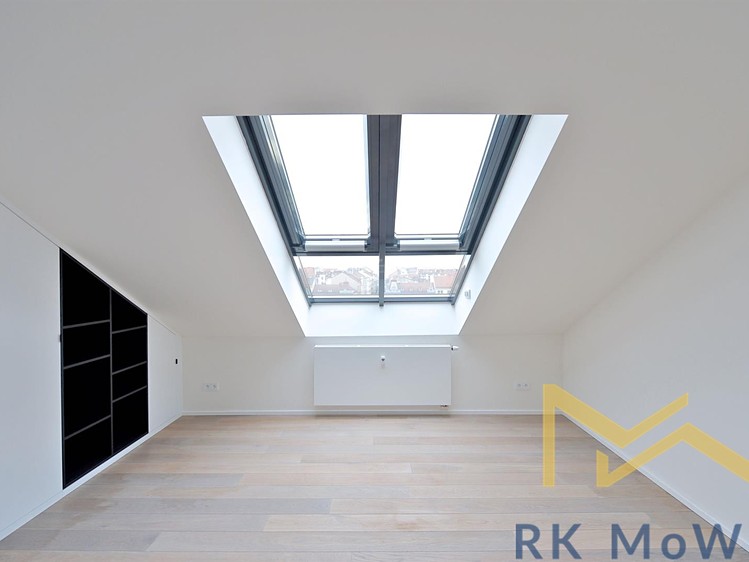 Pronájem bytu 1+kk 39 m² (Podkrovní) - foto 4