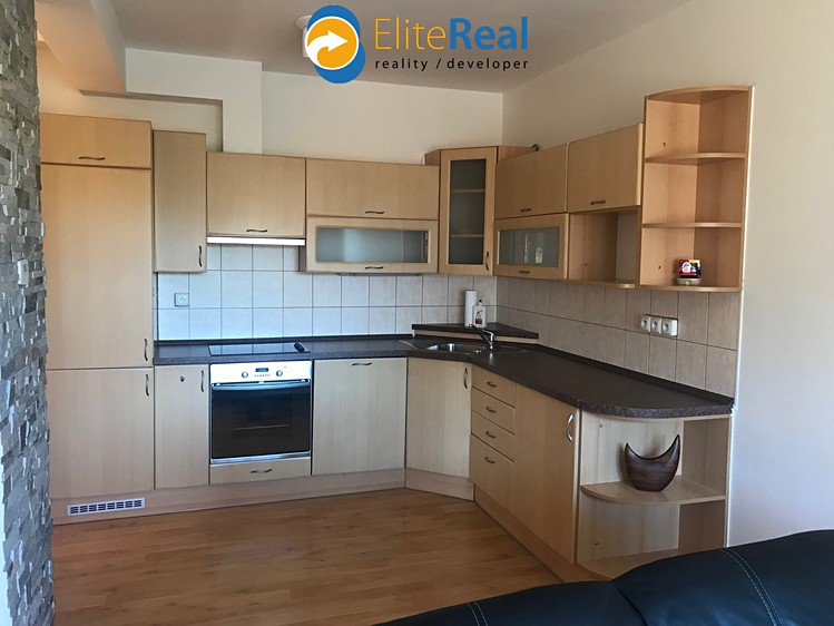 Pronájem bytu 2+kk 59 m² - foto 1