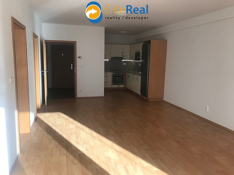 Pronájem bytu 2+kk 65 m² - foto 4