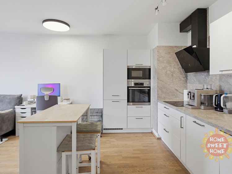 Pronájem bytu 2+kk 56 m² - foto 2