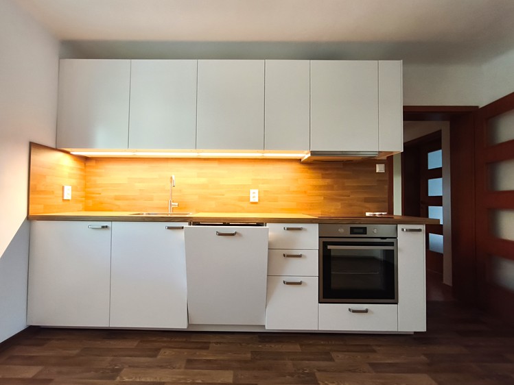Pronájem bytu 2+1 54 m² - foto 2