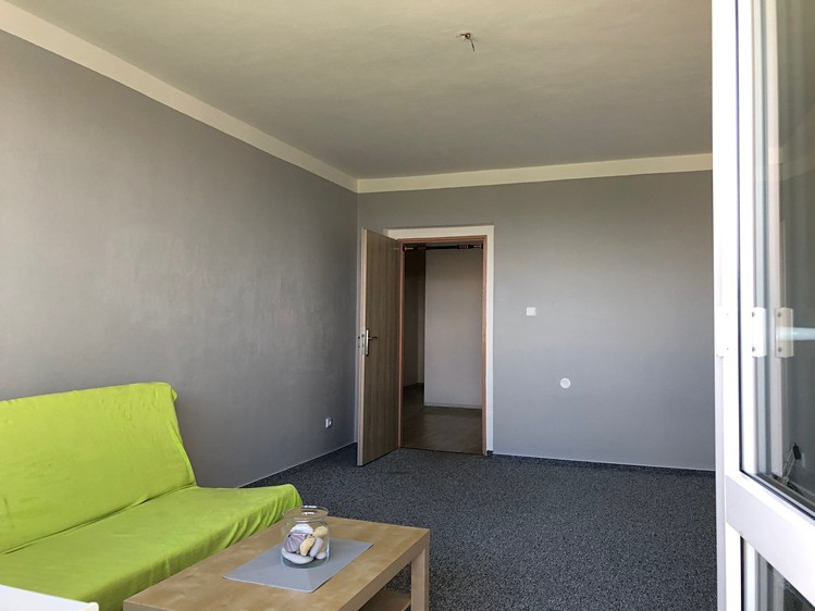 Pronájem bytu 2+1 87 m² - foto 4