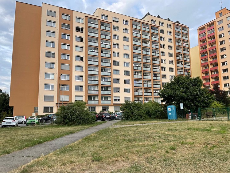 Pronájem bytu 2+1 87 m² - foto 1