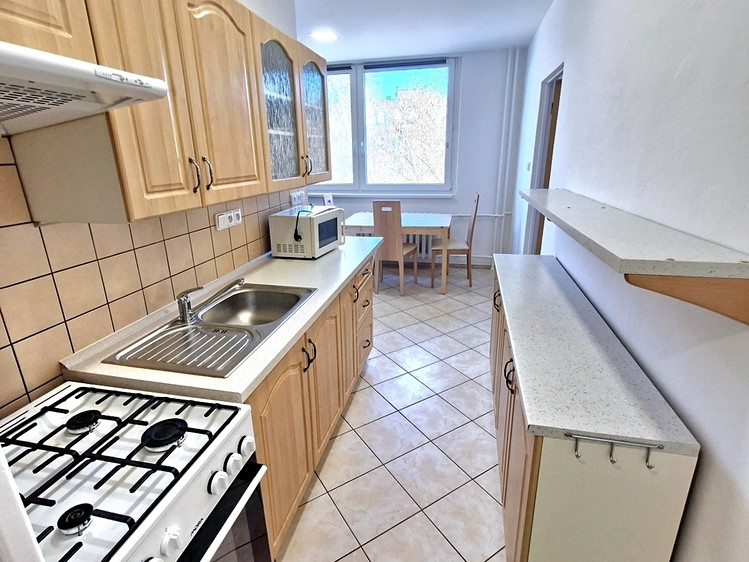 Pronájem bytu 2+1 58 m² (Jednopodlažní) - foto 2