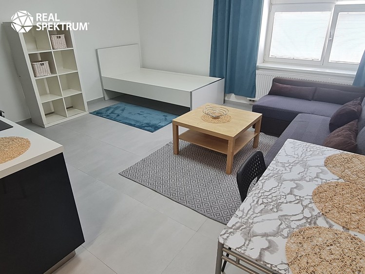 Pronájem bytu 1+kk 33 m² - foto 2